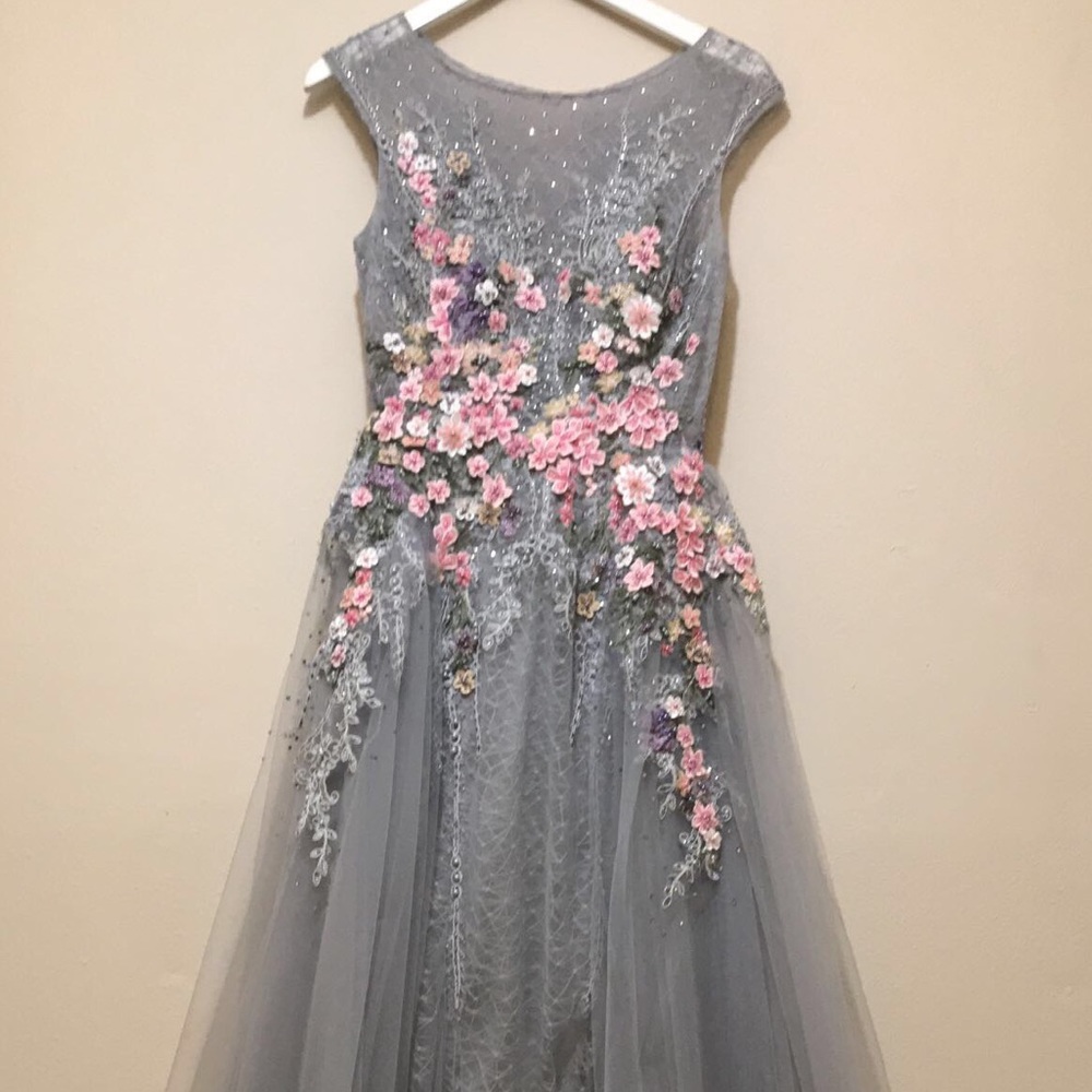 Royal Queen Collection Dress Size 6